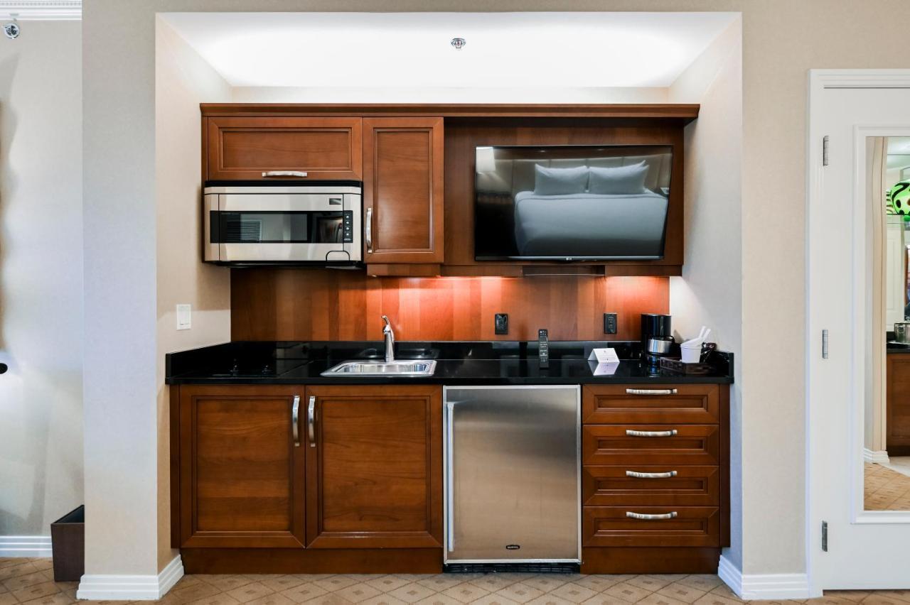 Penthouse Suite With Strip View At The Signature At Mgm Grand 拉斯维加斯 外观 照片